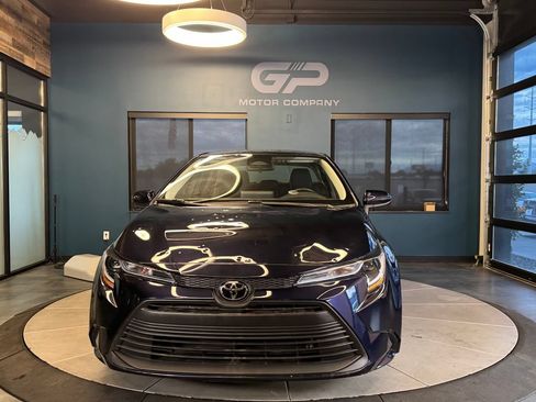Used 2023 Toyota Corolla LE w/ Carpet Mat Package (TMS) FWD image 8