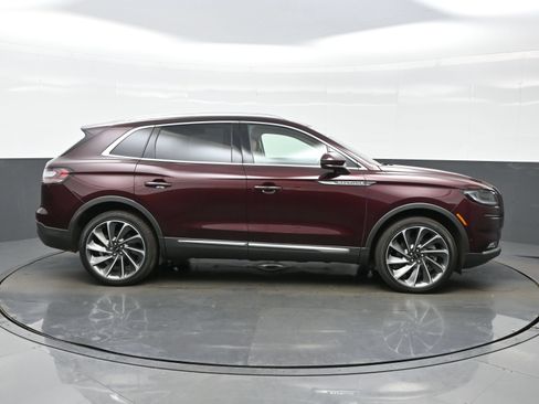 Used 2023 Lincoln Nautilus Reserve w/ Equipment Group 202A AWD/4WD image 10