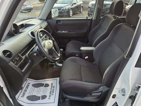 Used 2005 Scion xB image 8