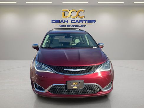 Used 2017 Chrysler Pacifica Limited image 8