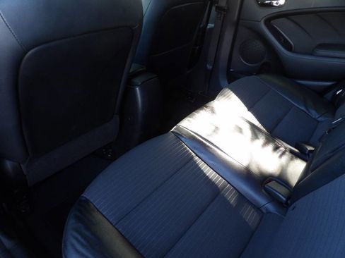 Used 2016 Kia Forte SX image 22