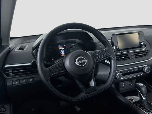Used 2023 Nissan Altima 2.5 S FWD image 18