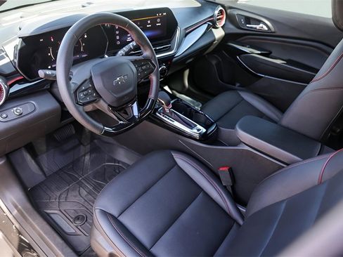 Used 2024 Chevrolet Trax RS w/ Driver Confidence Package image 13