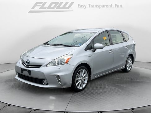 Used 2013 Toyota Prius V Five FWD image 4