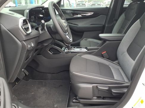 New 2026 Chevrolet TrailBlazer LT w/ LT Cold Weather Package FWD image 12
