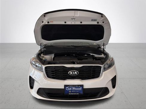 Used 2020 Kia Sorento AWD V6 image 4