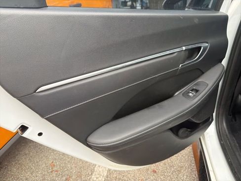 Used 2020 Hyundai Sonata Limited w/ Preferred Accessory Package image 21