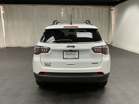 Used 2022 Jeep Compass Latitude AWD/4WD image 4