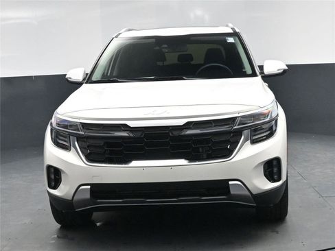 Used 2025 Kia Seltos SX w/ SX Sunroof Package image 11