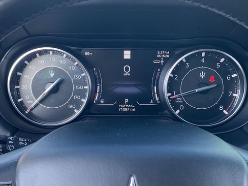 Used 2022 Maserati Levante Modena AWD/4WD image 30