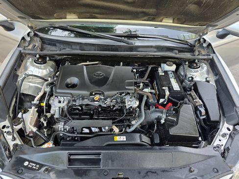 Used 2021 Toyota Camry LE FWD image 11