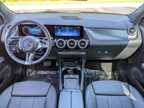 Certified 2024 Mercedes-Benz GLA 250 image 29