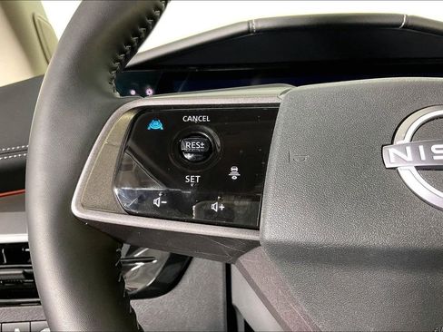 Certified 2025 Nissan Murano SL image 27