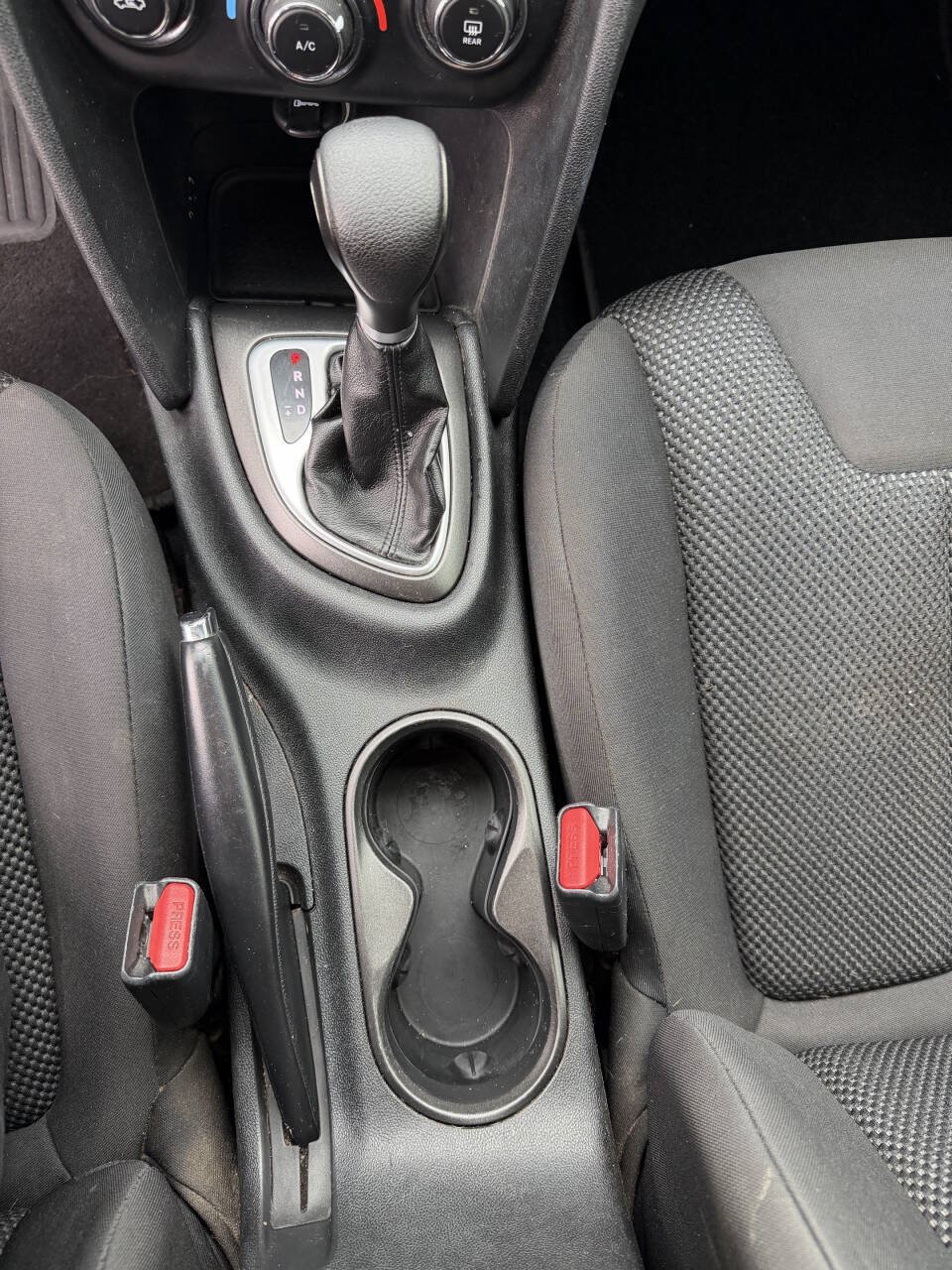 Used 2016 Dodge Dart SE w/ Convenience Group FWD image 19