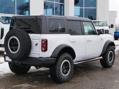 New 2024 Ford Bronco Outer Banks w/ Sasquatch Package