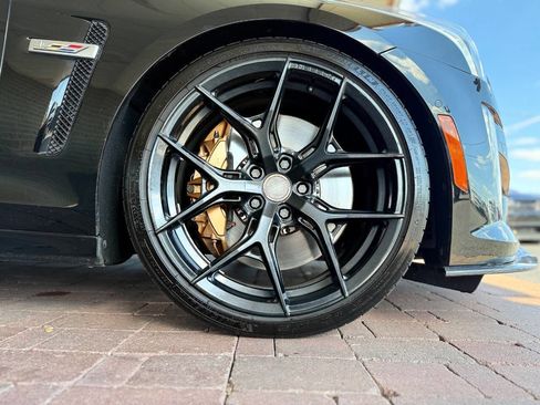 Used 2017 Cadillac CTS V w/ Luxury Package image 21