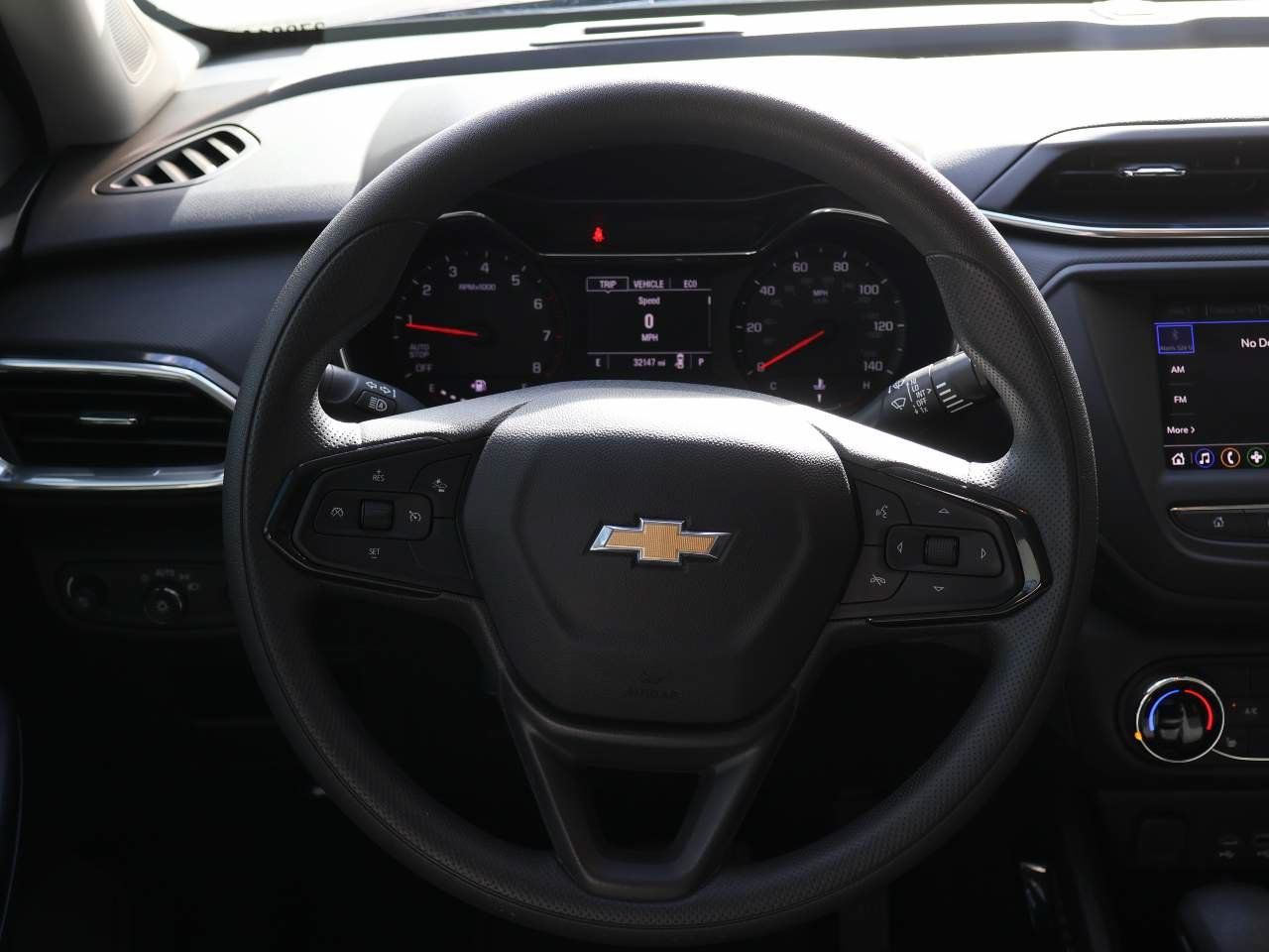 Used 2023 Chevrolet TrailBlazer LT FWD image 14