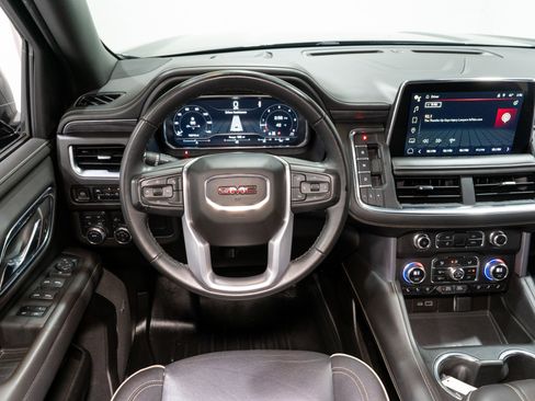 Used 2023 GMC Yukon SLT image 11