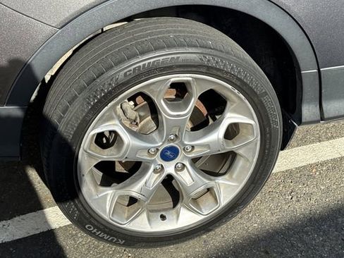Used 2013 Ford Escape Titanium w/ Parking Technology Pkg FWD image 3