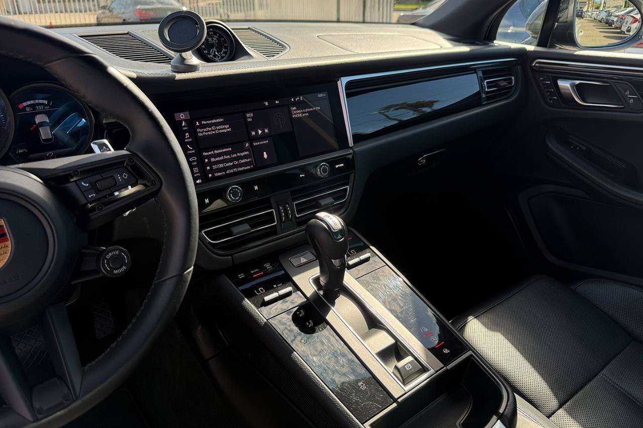 Used 2023 Porsche Macan Turbo w/ Premium Package Plus AWD/4WD image 13