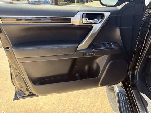 Used 2021 Lexus GX 460 Premium w/ Premium Package AWD/4WD image 23