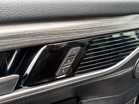 Used 2023 Jeep Wagoneer L Series II image 11