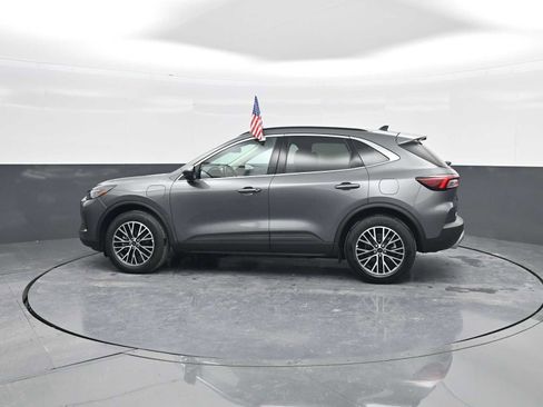 Used 2025 Ford Escape SE w/ PHEV Premium Package image 5