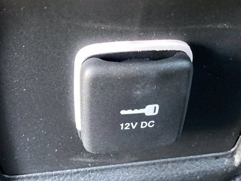 Used 2026 Jeep Compass Limited AWD/4WD image 16