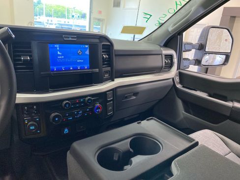 New 2026 Ford F350 XLT w/ XLT Value Package AWD/4WD image 18