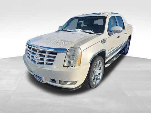 Used 2010 Cadillac Escalade EXT Premium image 6