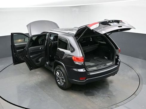 Used 2018 Jeep Grand Cherokee Limited image 46