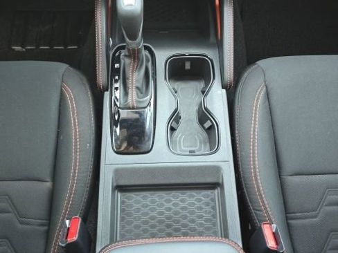 Used 2025 Nissan Frontier Pro-X image 37