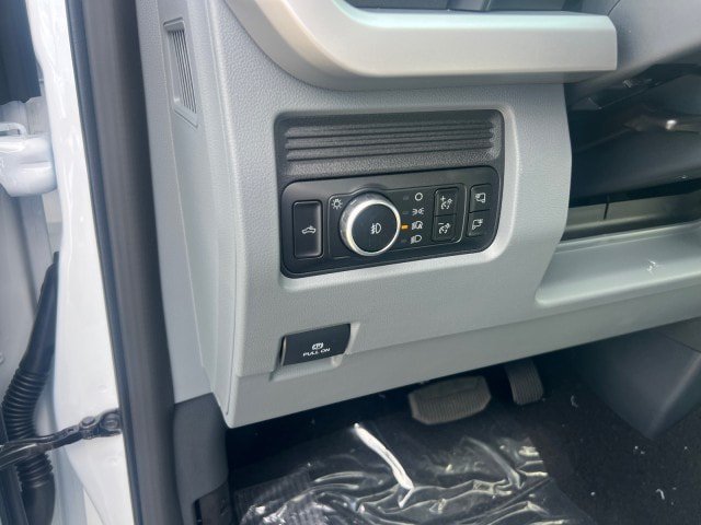 New 2026 Ford F350 XLT w/ FX4 Off-Road Package AWD/4WD image 10
