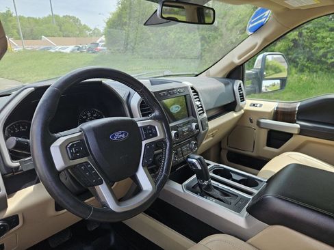 Used 2017 Ford F150 Lariat w/ Equipment Group 502A Luxury image 12