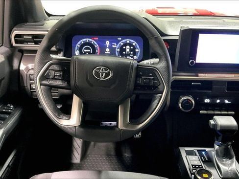 Certified 2025 Toyota Tacoma TRD Sport image 5