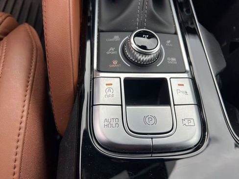 Certified 2025 Kia Telluride SX Prestige X-Line AWD/4WD image 28