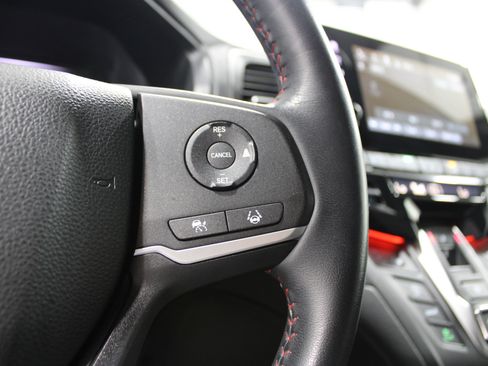 Used 2023 Honda Odyssey Sport image 11