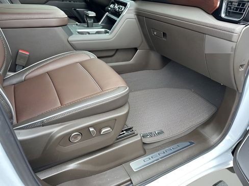 New 2026 GMC Sierra 1500 Denali w/ Denali Reserve Package image 16