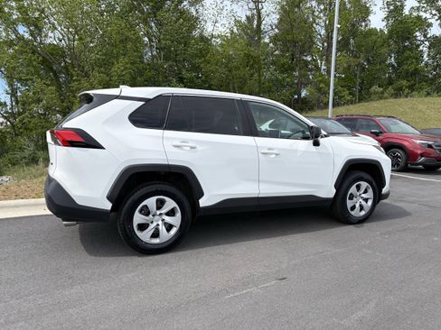 Used 2024 Toyota RAV4 LE FWD image 15