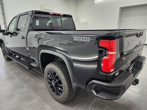 Used 2025 Chevrolet Silverado 2500 LT w/ Trail Boss Package AWD/4WD image 6