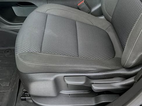 Used 2023 GMC Acadia SLE FWD image 29