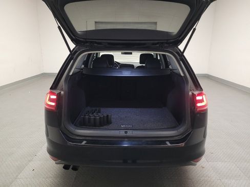 Used 2016 Volkswagen Golf Limited Edition image 29