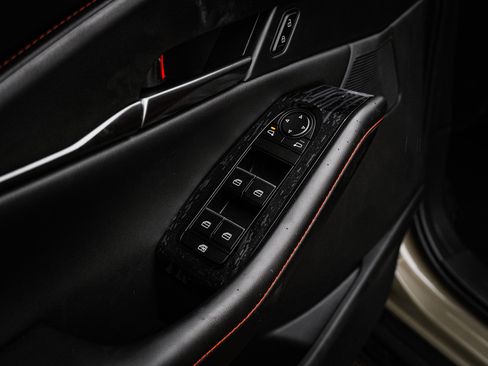 Used 2025 MAZDA CX-30 Carbon image 9