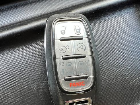 Used 2019 Chrysler Pacifica Touring Plus w/ Cold Weather Group FWD image 42
