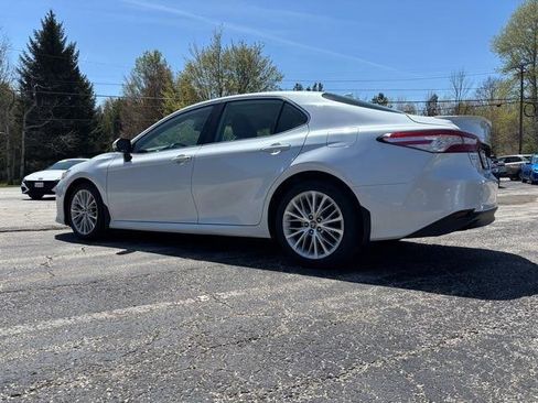 Used 2020 Toyota Camry XLE FWD image 5