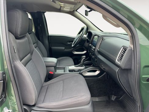 Used 2022 Nissan Frontier SV AWD/4WD image 18