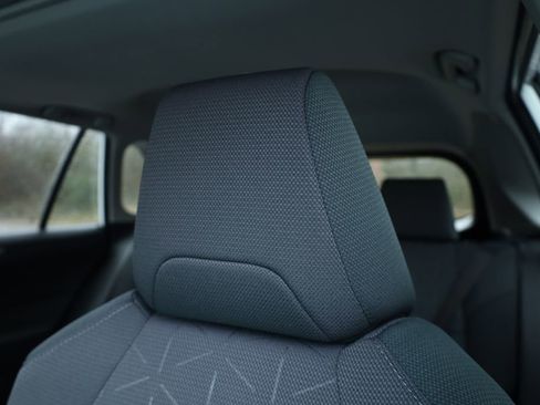 Used 2025 Toyota RAV4 XLE image 27