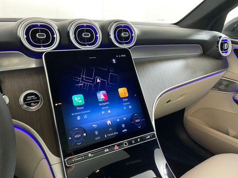 Used 2026 Mercedes-Benz GLC 300 4MATIC image 24