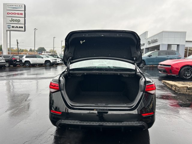 Used 2025 Nissan Sentra SV FWD image 5