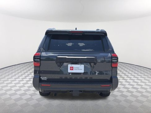 Certified 2025 Toyota 4Runner SR5 AWD/4WD image 15